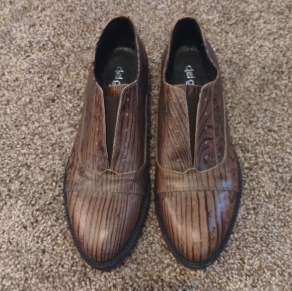 Enrico DelGatto NWOT brown wood embossed leather slip-on laceless loafers - Picture 7 of 13